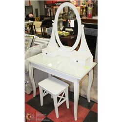 WHITE WOOD VANITY WITH 2 DRAWERS  & BENCH SEAT