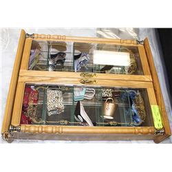 GLASS DISPLAY CABINET WITH CONTENTS (16PCS)