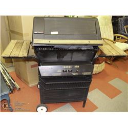 SUNBEAM  PROPANE GAS GRILL W/ COVER