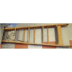 VINTAGE EVEREST COMMERCIAL  4' LADDER