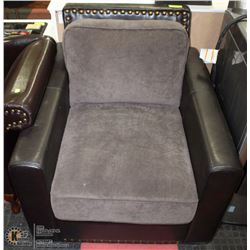 FREIGHT DAMAGE FABRIC AND LEATHERETTE NAILHEAD