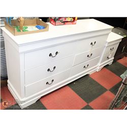 FREIGHT DAMAGE :WHITE 6 DRAWER DRESSER AND NITE