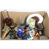 Image 1 : ESTATE BOX OF ASSORTED FIGURINES AND ORNAMENTS