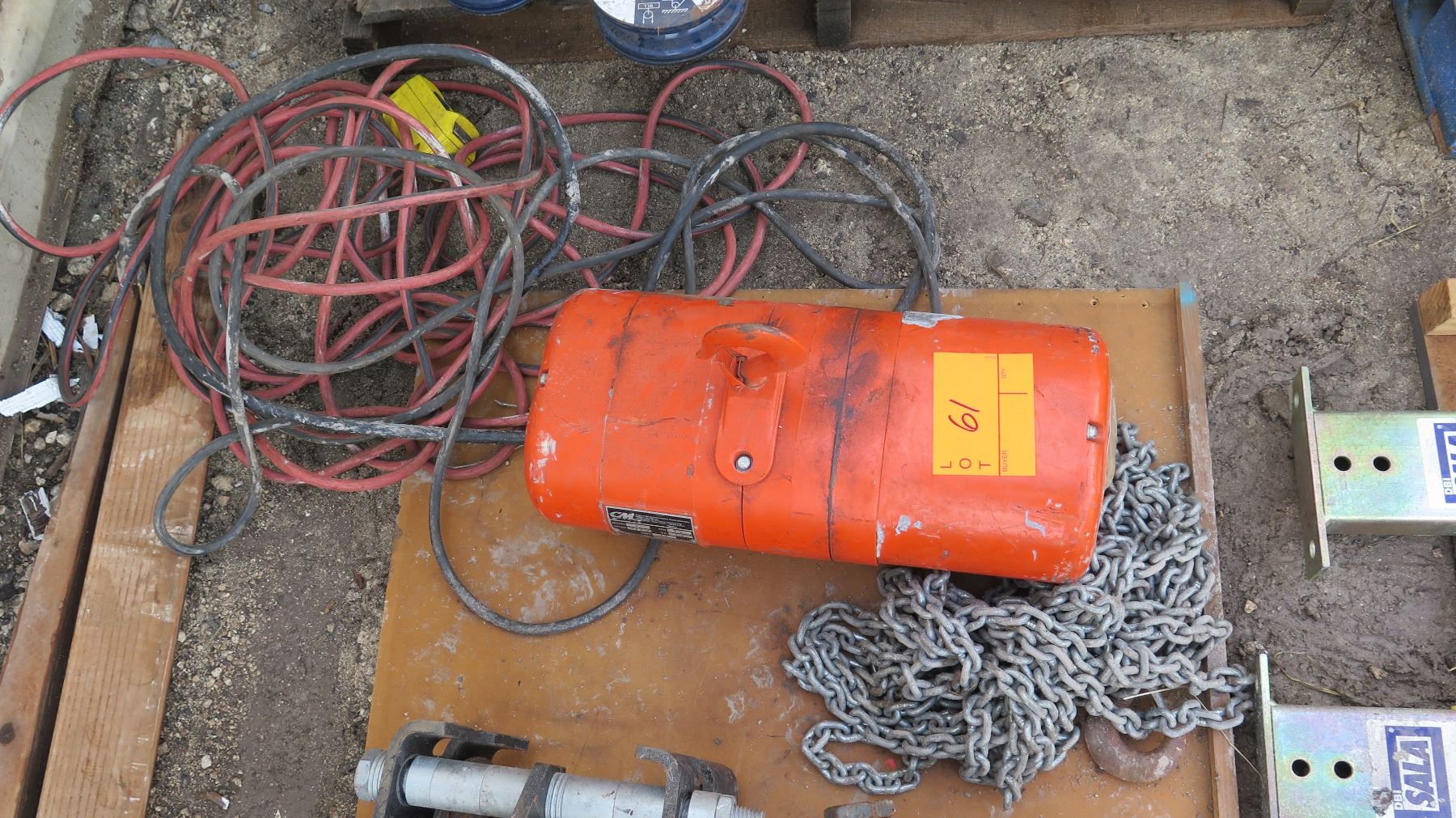 Cm Model Ton CM Model F 1/2 Ton Chain Hoist