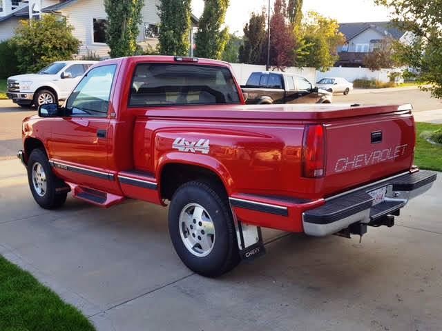 1995 CHEVY STEPSIDE 4X4 1 OWNER BOUGHT NEW IN RED DEER - EG Auctions