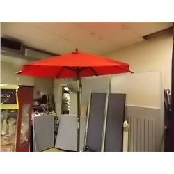 NEW PATIO UMBRELLA - GROWERS CIDER - RED THIS ONE HAS TILTING ABILITY