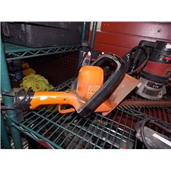 ELECTRIC HEDGE TRIMMER - 16'