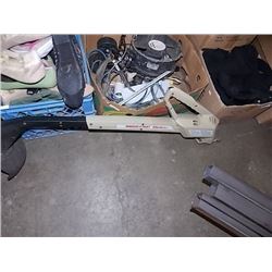 CRAFTSMAN ELECTRIC WEED WACKER - PS