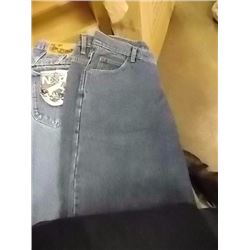 NEW JEANS - SIZE 32