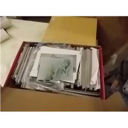 BOX OF PHOTO'S & POST CARDS