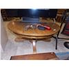 Image 1 : RETRO OAK ROUND COFFEE TABLE