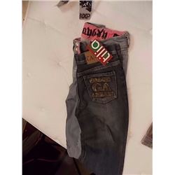 LADIES JEANS - NEW - 2 PR TTL