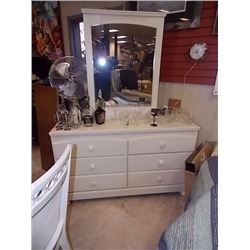 WHITE DRESSER WITH MIRROR - 6 DRAWER