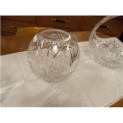 PIN WHEEL CRYSTAL BOWL WITH LID