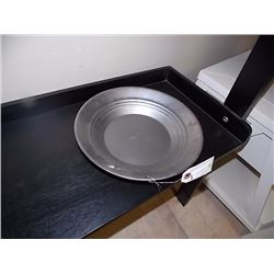 NEW GOLD PAN - ESTWING - METAL -