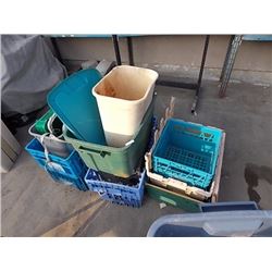 LOT OF ASSORTED TOTES