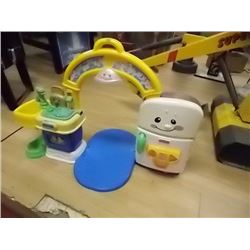 CHILD'S PLAY KITCHEN