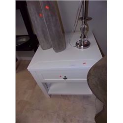 WHITE SIDE TABLE - 1 DRAWER