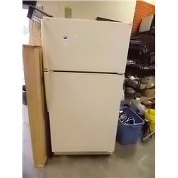 FRIDGE - 2 DOOR - ALMOND COLOR - WORKING