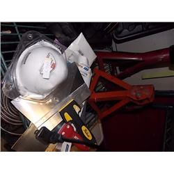 DRYWALL ITEMS & PAIR OF JACK STANDS