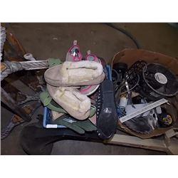 CRATE OF ASSORTED SHOES - MOSTLY NEW