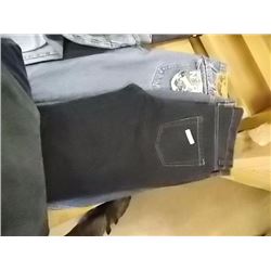 NEW JEANS - SIZE 32
