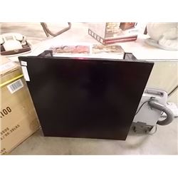 ORIENTAL FOLDING TABLE