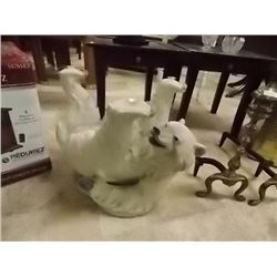 POLAR BEAR WITH CUB FIGURE