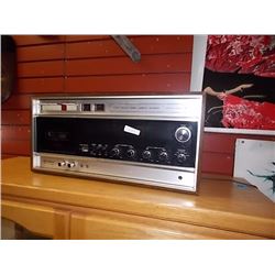 RETRO HITACHI AMBIOPHONIC RADIO - LIGHT UP