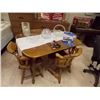 Image 1 : COLONIAL STYLE MAPLE TABLE WITH 4 CHAIRS