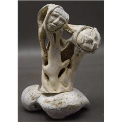 INUIT SCULPTURE ( LEO NAPAYOK)