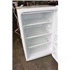 Image 2 : SMALL WOODS FREEZER