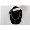Image 1 : NATIVE STYLE TURQUOISE STONE NECKLACE ON STAND