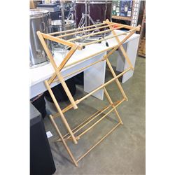 FOLIDNG WOOD BLANKET RACK