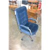 Image 2 : BLUE OFFICE ARMCHAIR