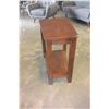 Image 1 : NEW HOME ELEGANCE CHAIR SIDE TABLE, MINOR CORNER FREIGHT DAMAGE, RETAIL $159
