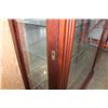 Image 2 : 7 ILLUMINATED GLASS FRONT AND SIDES DISPLAY CABINET WITH KEY