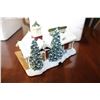 Image 2 : THOMAS KINKADE HAWTHORNE VILLAGE VILLAGE CHRISTMAS STATION WITH CERTIFICATE