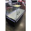 Image 2 : ROLLING GLASS DISPLAY CASE, CRACKED TOP GLASS
