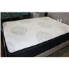 Image 1 : QUEEN SIZE BEAUTYREST MATTRESS