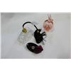 Image 2 : THREE COLLECTIBLE PERFUME BOTTLES