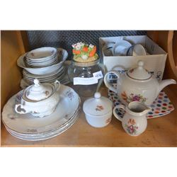 SHELF LOT OF VARIOUS POLISH CHINA