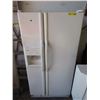 Image 1 : Kenmore White Fridge With Ice Maker
