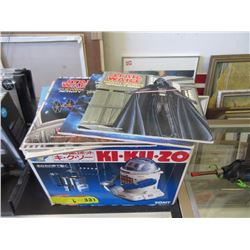 Tomy KI-KU-ZO Robot & 5 Star Wars Books
