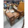 Image 1 : Vintage Vanity