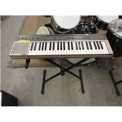 Yamaha PC-1000 Electric Keyboard on Stand