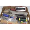 Image 1 : FLAT OF 7 ASSORTED DRYWALL TOOLS