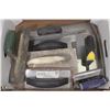 Image 1 : FLAT OF 7 ASSORTED DRYWALL TOOLS