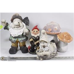 GARDEN ORNAMENTS INCLS 3 GNOMES AND 1 TOADSTOOL
