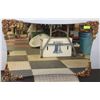 Image 1 : DECORATIVE WALL MIRROR 38 X 25